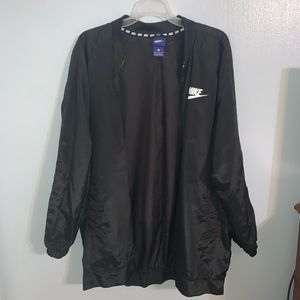 NIKE WINDBREAKER